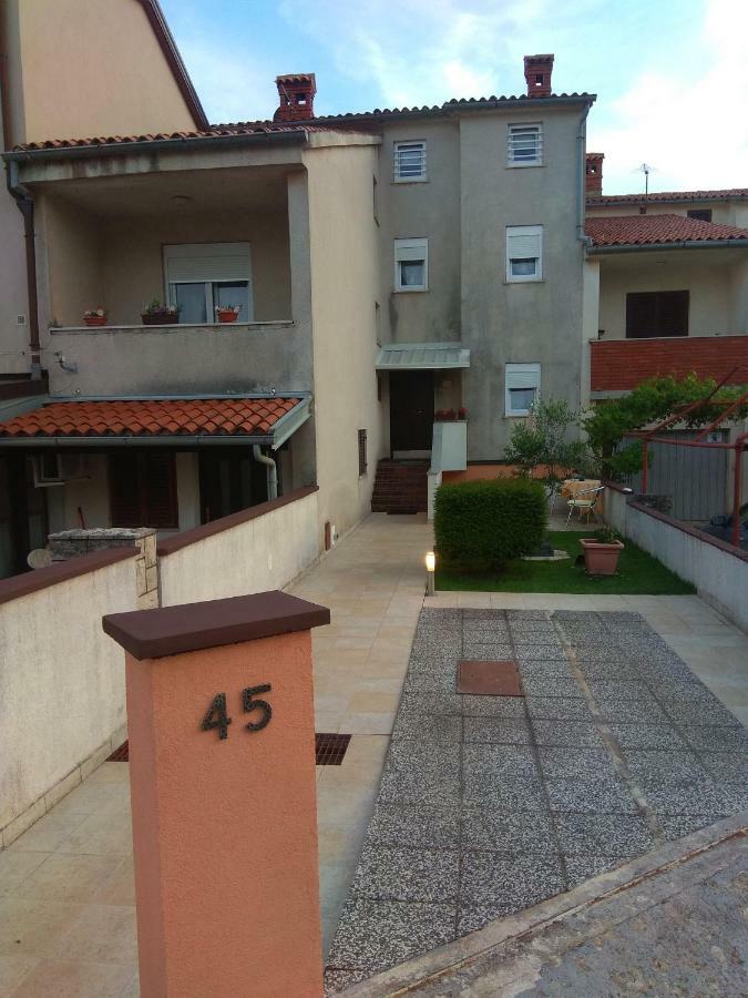 Lorber House Stinjan Apartment Pula Exterior foto